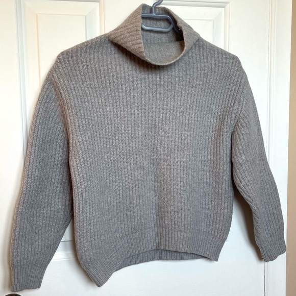 Aritzia Wilfred 100% Merino Wool Montpellier Sweater Gray - Picture 3 of 6